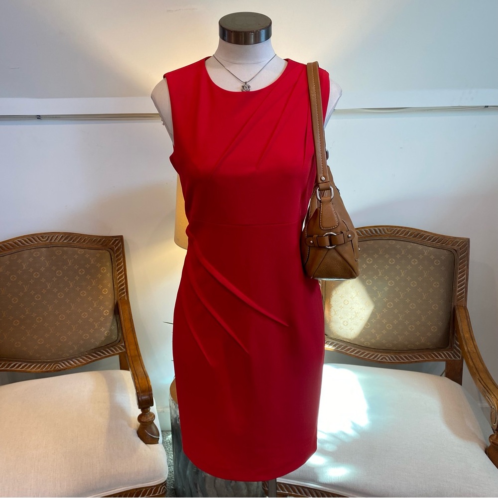 Calvin Klein Elegant Red Sleeveless Sheath Dress, Size 8 M, Business Office Chic